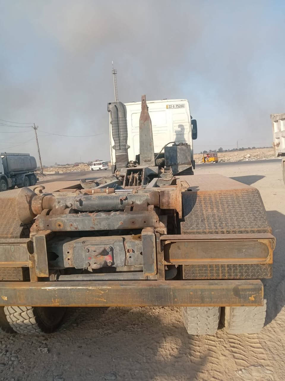 فالفو رافعة حاويات موديل ٢٠٠١ كير ٣في ٣ مكينة ٤٦٠رقم اربيل مكانها بغداد السياحي  بدون جهاز بس شاصي او كاملة ***********
