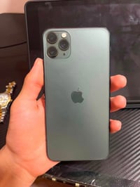 آيفون ١١ برو ماكس • ٢٥٦ • بطارية ٧٧