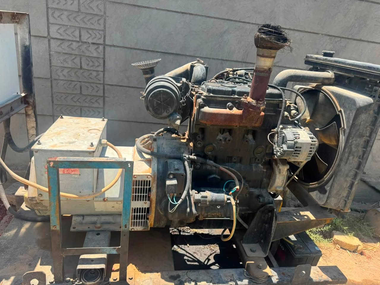 للبيع مولدة بيركنز نكليزي 30كيفي 3بستم مكينة نضيفة جدا مامفتوح برغي بيها مكاني بابل مركز السعر 23ورقة 
***********
