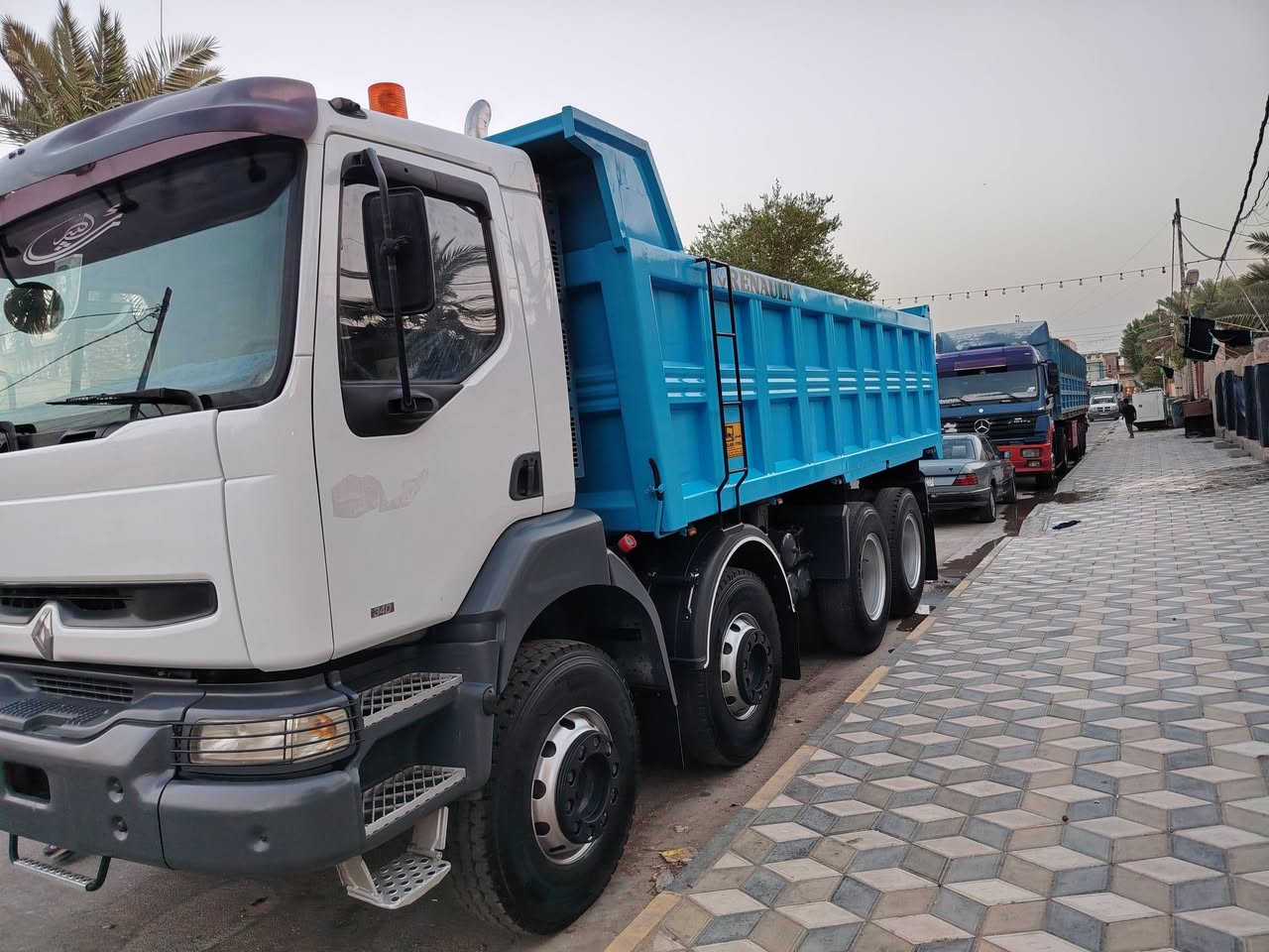رينو للبيع بم ونوزل موديل ٢٠٠٣ مكينه على سحك سيارة جاهزه من كلشي رقم بغداد سعر تصل ***********
