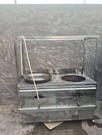 طباخ عينين • ستيل • ميز