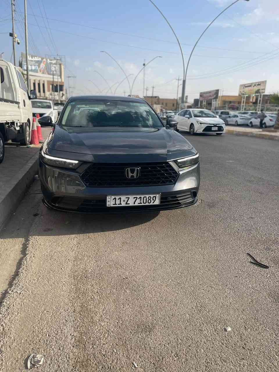 هوندا اكورد موديل 2023 ماشيه 72 الف كلشي موضح بالصور سعرها 190 ورقه عنواني الأنبار ***********
