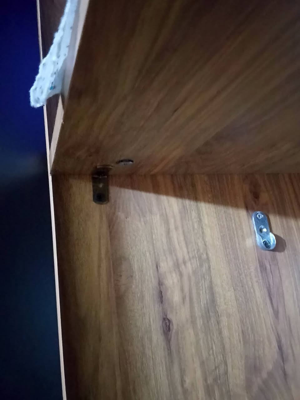 للبيع غرفة نوم 5قطع بيه جراره مكسوره ولكنتور بي ملأ حضات موضح بل صوره ول جربايه جك عاطل مكسور سعر  350 هاتف ***********
