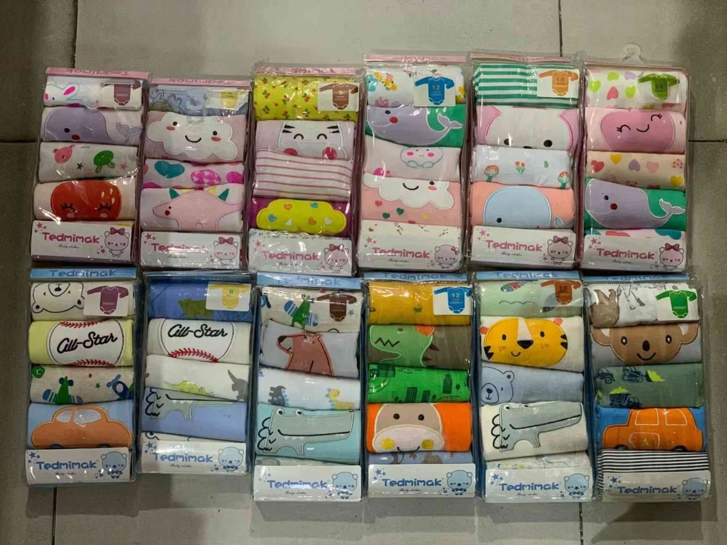 🧸✨ أوفرات البيبي وصلت… والنعومة تحچي وحدها! ✨🧸 من أول لحظة لبيبيكم، خلي اللبس يكون ناعم، مريح وحلو بنفس الوقت 😍💕 👶 الأوفرات متوفرة بقياسات: من 0 شهر إلى 24 شهر 🍼 🌸 موديلات حلوة ومناسبة للبيبيات 🌸 أقمشة ناعمة ومريحة على بشرة الطفل 🌸 ألوان ونقشات متنوعة 🌸 عملية للّبس اليومي والخروج 🌸 مناسبة كهدية للبيبي الجديد 🎁 💖 إذا تدورون على لبس بيبي مرتب وناعم ويخبل بالصور… لا تفوتكم هالأوفرات! 📲 للحجز فقط واتساب: *********** 🚚 توجد خدمة توصيل 📍 الموصل – حي سومر – مقابل أعراس راما #البسه_الكرم_للاطفال #اوفرات_بيبي #ملابس_اطفال #ملابس_مواليد #حديثي_الولادة 

نص مكتوب في الصور:
- عمر 9 أشهر اليسا الكرم للأطفال