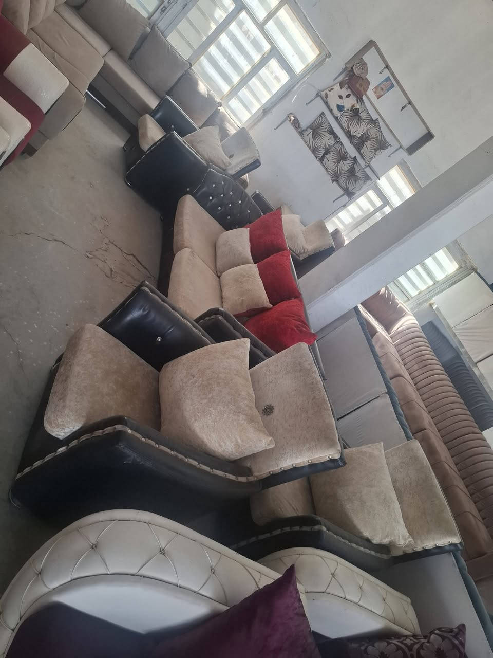 تخم باله تركي ماركه اوربي  نظيف جدا  8نفر اسفنج ضغط طبي بولستر  دوشك منفصل  الضهر كوشه وجهين  نضيف باله تركي
الحمزه الغربي ***********
