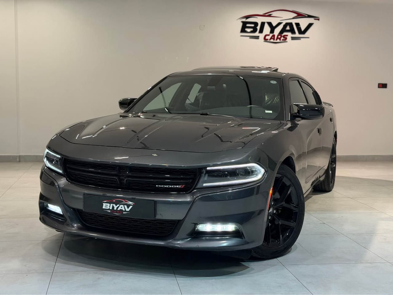 جارجر2022 Sxt Plus قطعة تبديل شركة ، قطعة كلير امريكا /بدون دواخل بدون برشوت
 سعر ($٢٣٥) وبيها مجال 
فول مواصفات ١/١

ماشية ٥٤مايل حقيقي
 سيارة جديد حيل جديد  
والكير والمحرك على وضع الشركة
المواصفات 
فتحة -بصمه -تشغيل عن بعد -
كشنات كهرباي -كشنات هيتر -كشنات تبريد -كشنات خزن -كشن خلفي هيتر

وباقي مواصفات الجارجر المعروفة 
السياره رقم دهوك
 تحويل ثاني يوم 

مكان السياره /دهوك -شارع المعارض 
معرض بياڤ 
للاتصال
***********
دهوك Singapore
