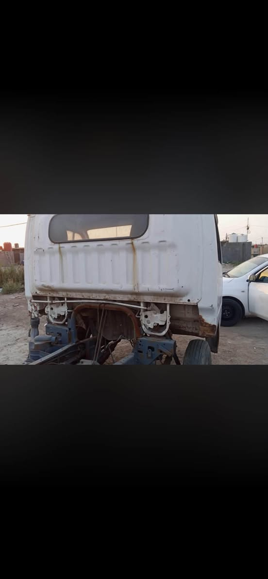 نيسان كنتر • ١٩٨٢ • رقم بصرة