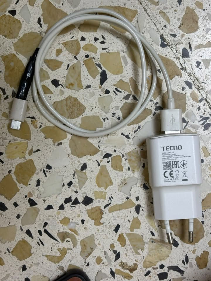 TECNO SBARK 20c
 ذاكره :265
عشويه :8
شاحنه :W20
السعر: 150 وبي مجال
رقم: ***********
