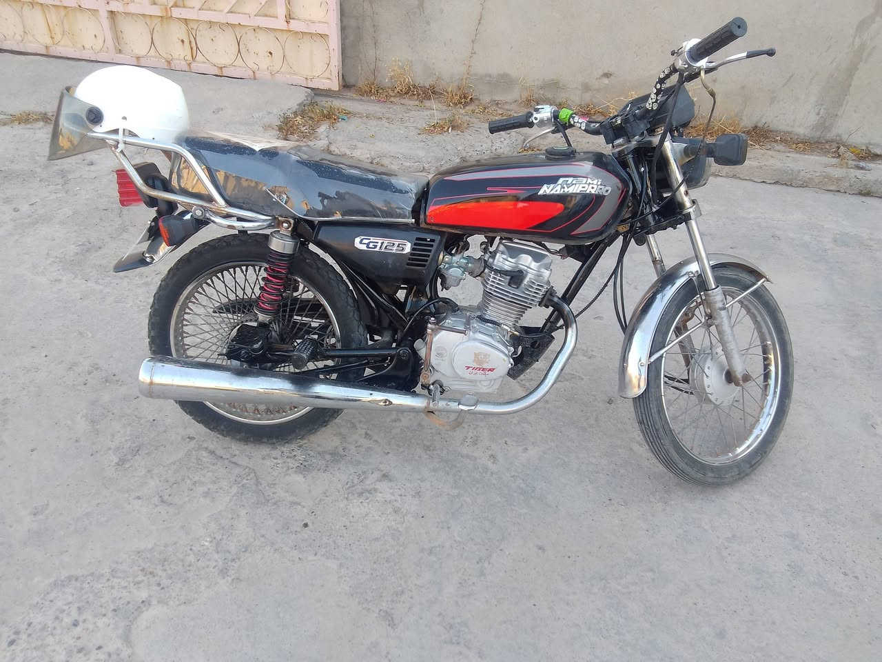 من رخصت الادمن ماطور موديل ٢٣ شرط كلشي شغل كير محرك شرط السعر ٤٠٠ بي مجال يرهم مراوس *********** بي واتساب جزاكم الله خيرا
