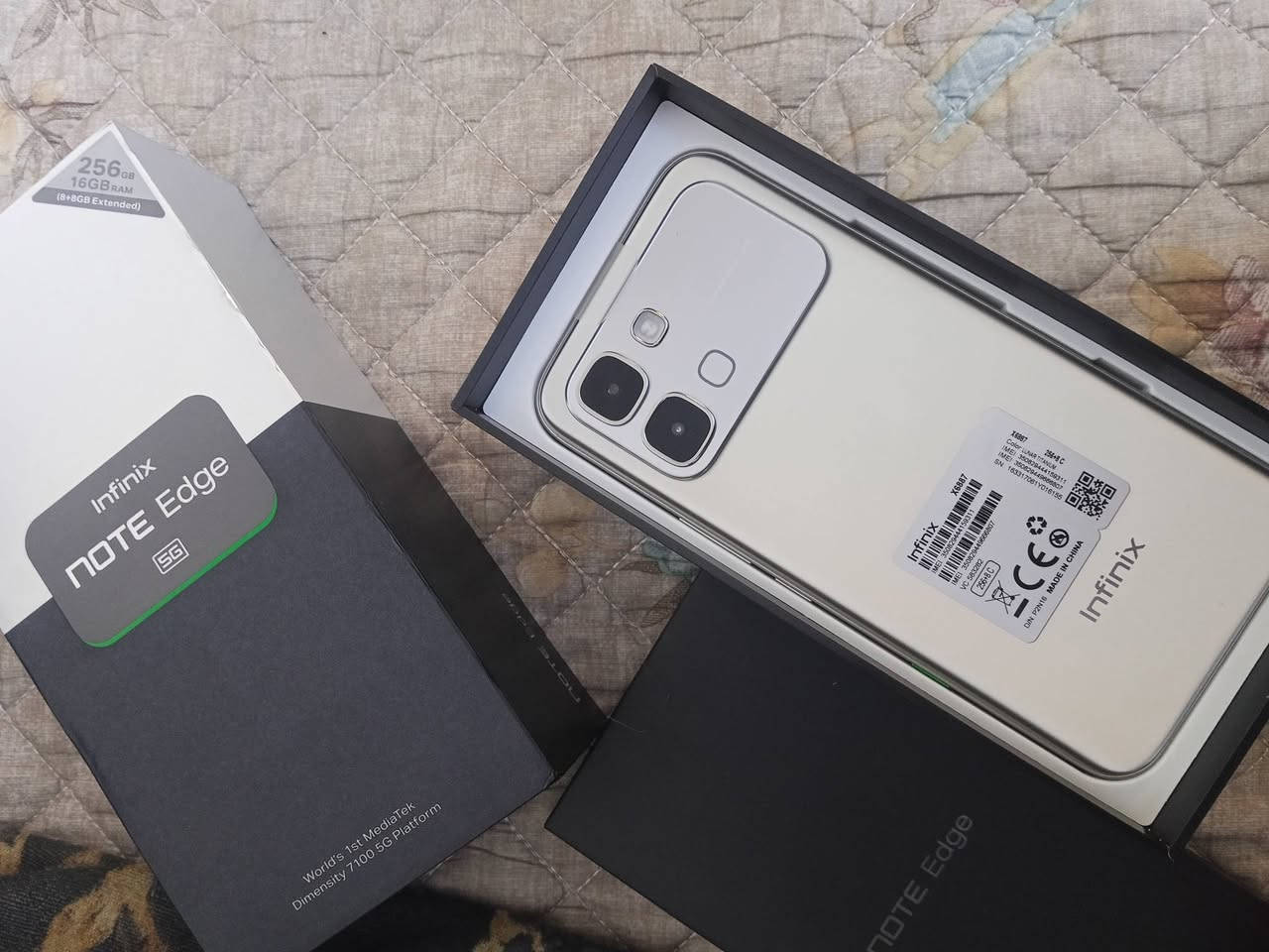 انفنكس نوت ايدج 5G
بلكارتونه مامفتوح جديد 100%
زاكره 256 رام 16
للعلم جبته جديد بلنقد 440 اريد ابيعه 380 قفل 
للتواصل ***********
