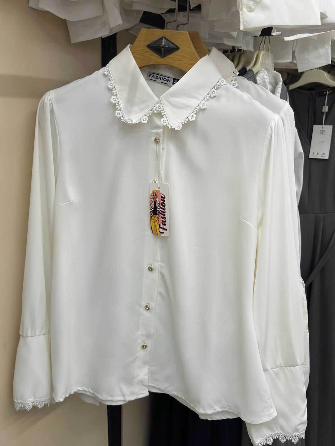 ✅نزاكه قمصان مدرسي ❤️😍👗
✅متوفر المقاسات 38-40-42-44-46
✅عنوان كوت شارع الهوره مقابيل نشاط مدرسي
✅للحجز أو الاستفسار عبر دايركت 
✅واتساب ***********#العنوان_كوت_شارع #العراق🇮🇶 #ملابس #توصيل_كوت #اكسبلورexplore
