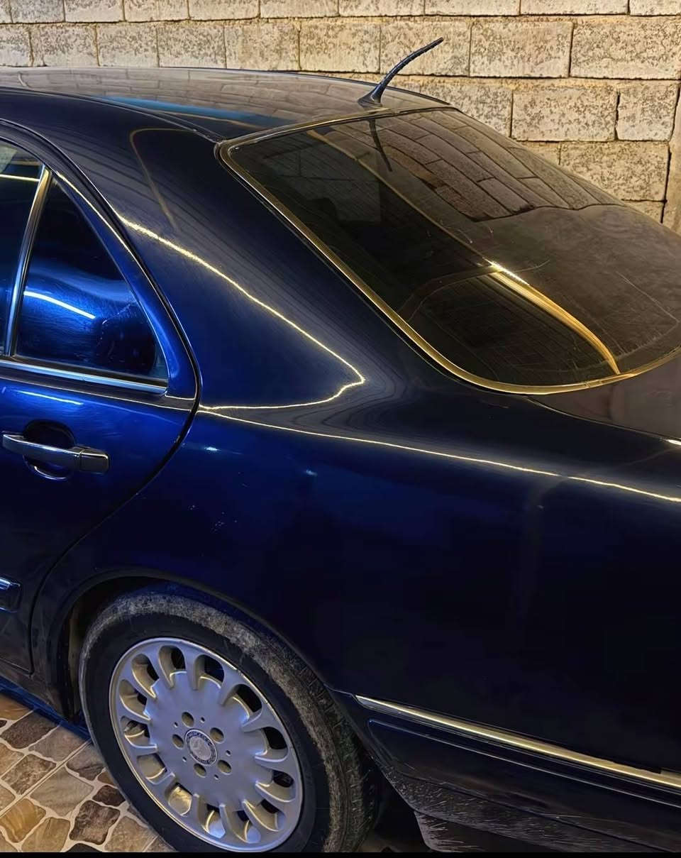 السلام عليكم 
للبيع او مراوس حسب القناعه
مارسيدس ام عيون
 موديل 1997
كير محرك بلادي 320 خراطيم 6 سلندر 
رقم صلاح الدين تحويل ثاني يوم
تبريد تدفئه تخم تايرات السياره كامله وجاهزه
مصبوغه عام للجماليه
السعر 54 وبيها مجال
مكانها صلاح الدين تكريت
للاستفسار اتصل ***********

نص مكتوب في الصور:
- A Tiktober PROJECT
