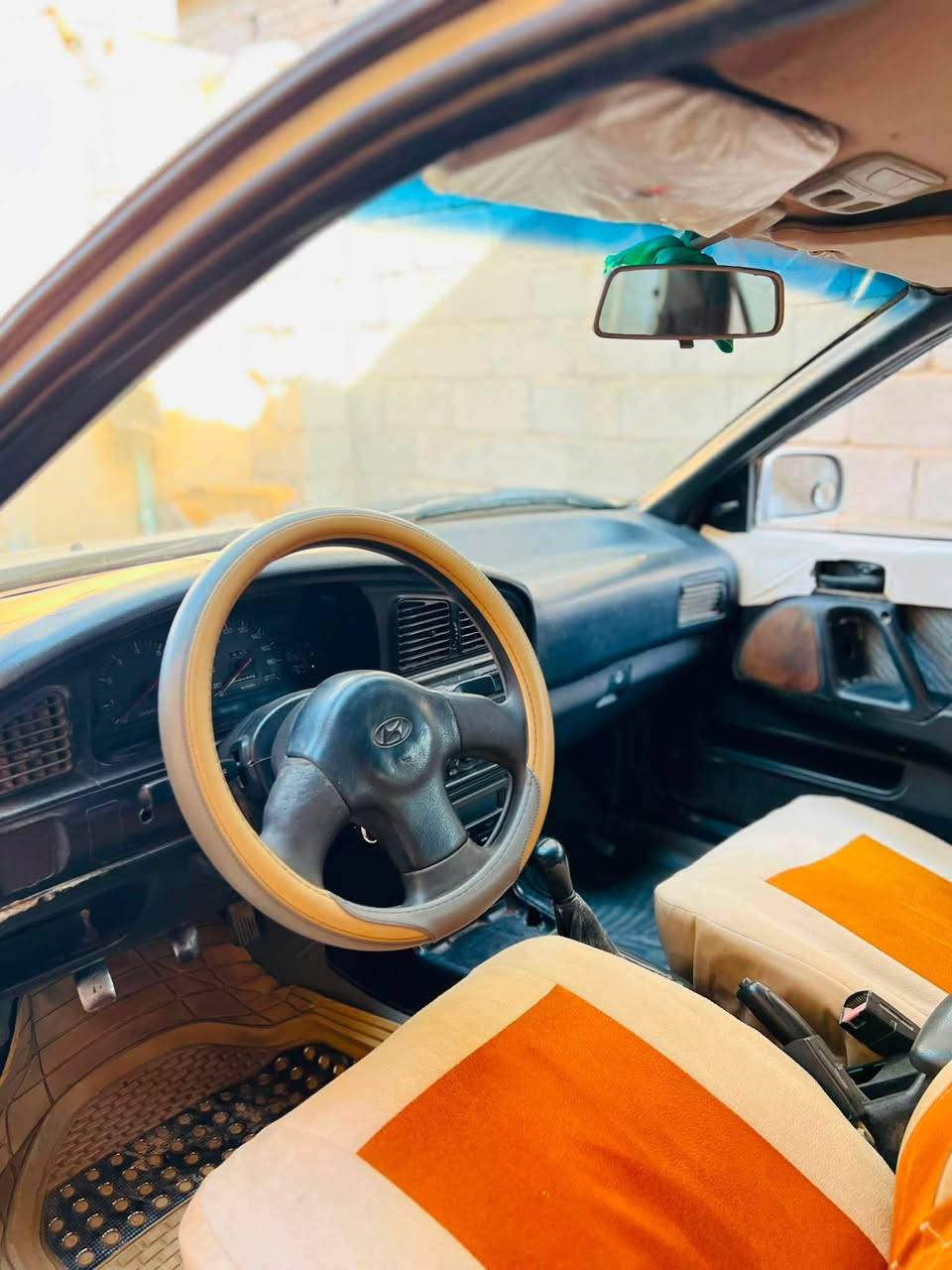 السلام عليكم للبيع هونداي النترا دمعه
موديل:94
رقم ديالى انكليزي  الجديد : تحويل مباشر 
كير ((عادي ) )
مكفوله من الضربه والكص ولخياس 
(كهربائيات كله شغال )
(بجم لايتات شغال )
(سنتر لوك تصعيد جام )
(كير ومكينه خير من الله )
(تخم تاير جديد )
(صدر خلفي امامي كله جيد )
(غرفتها جديده )
(كيجات كله شغال )
(حداديه جديده امامي خلفي )

(سياره جاهزه مابيه اي نقص )
مكان السياره / ديالى 
الاستفسار اكثر اتصل وتدلل 

***********
