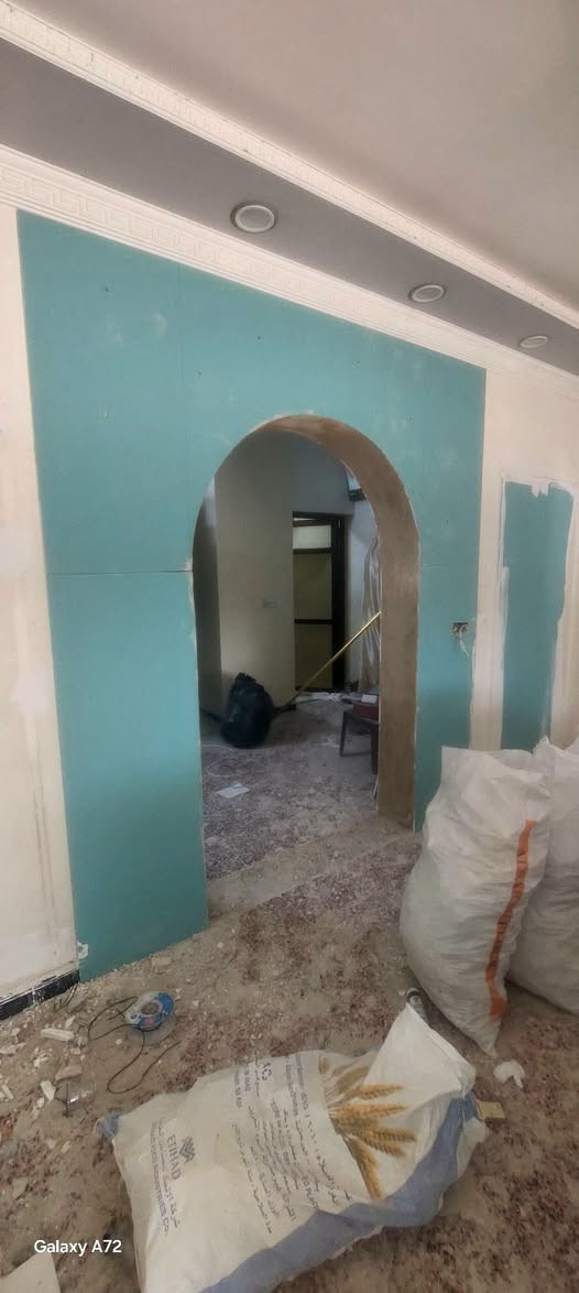 ديكورات داخلية وخارجية • جبس بورد • صبغ انارة