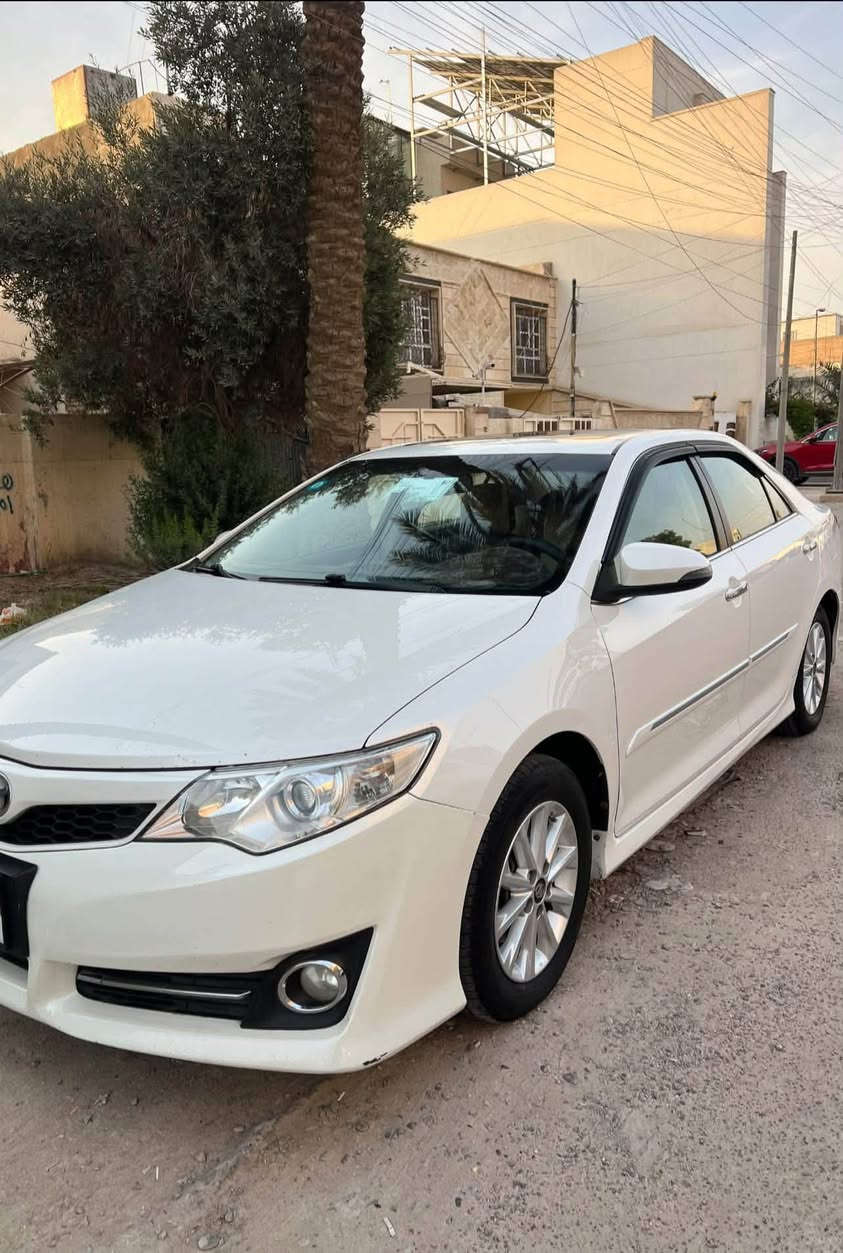 سلام عليكم كامري ٢٠١٢ للبيع وارد خليجي بدون صبغ  فول مواصفات ماشيه ٢٧٣ كير ومحرك وتبريد كله شرط وكاله 
اي استفسارات على الرقم ***********
