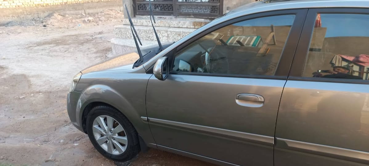 سلام عليكم
كيه ريو موديل 2012 ما مكفوله بيه قطعتين صبغ
وتبديل 1 محرك وكير جدد محركه 1600 الحداديه 50 بلميه تخم تاير جديد رقم سليمانيه دولي السعر خاص ***********
