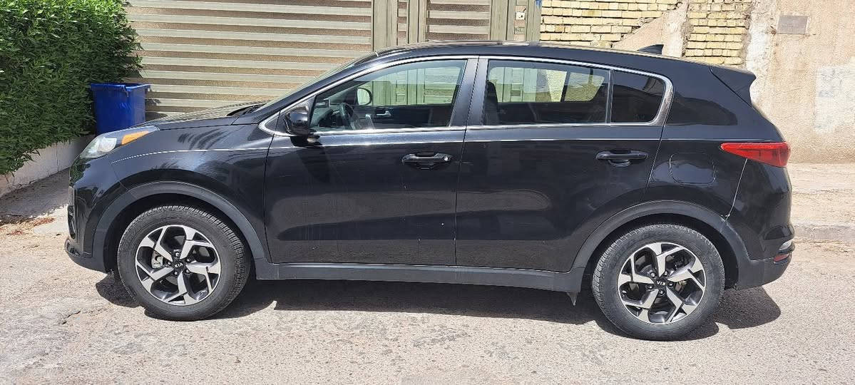 كيا سبورتج 2020 للبيع
وارد امريكي حادثهة جنطة فقط ومبدلة وصور الحادث مرفقة
محرك بنزين  2400 
لون اسود - ماشية ٥٦ الف كيلو متر
السعر/ ١٧٠ وبيه مجال قليل
مواصفات : 
رادار أمامي / تبريد قطعتين/  لايتات أمامية هالوجين / اضاءة LED نهارية / درايف مود ثلاث انظمه قياده / شاشة / كاميرا خلفية / منفذ USB / تحديد مسار / ABS بعد هواية مواصفات

ايرباكات سليمة
محرك وكير مكفولة

رقم اربيل بأسمي شرط تحويل

رقم التواصل والوتساب ***********
