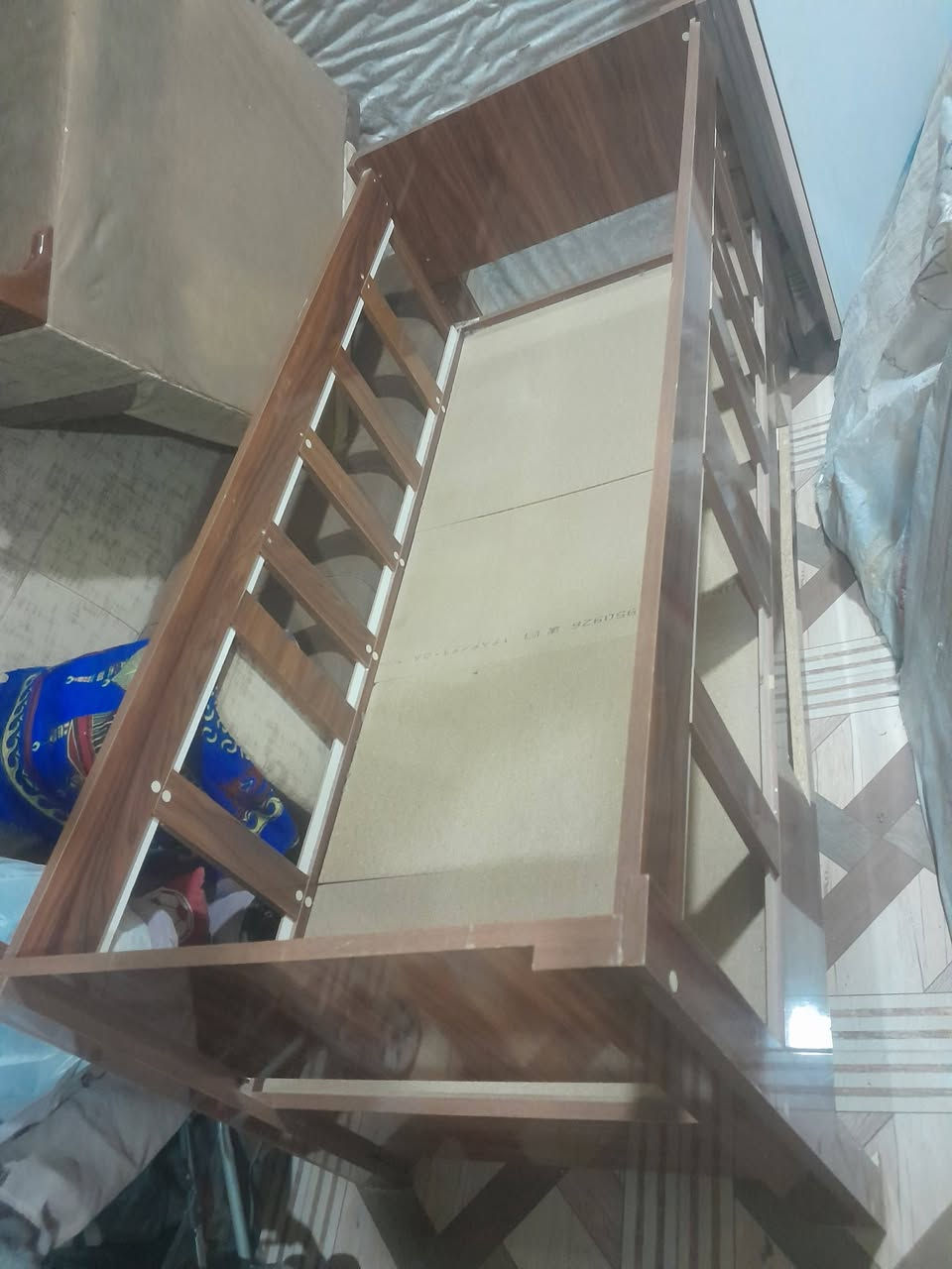 سرير اطفال • ١٧٣سم • ٧٠سم
