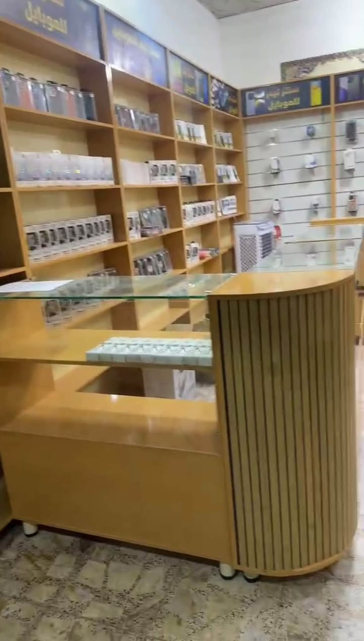 ديكور محل • باترينه ١٢ • كاشير