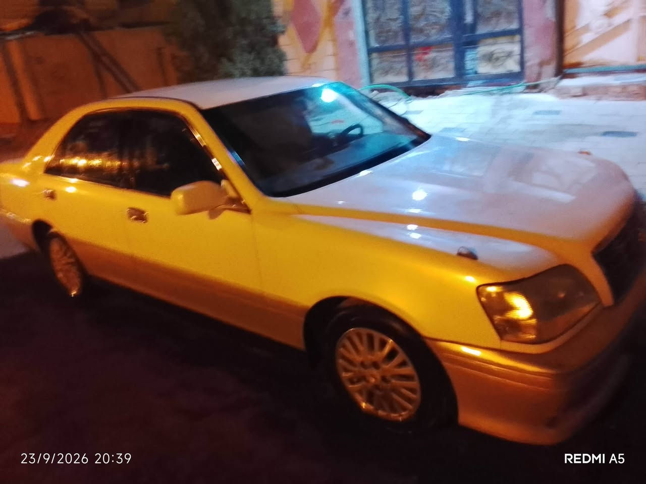 سلام عليكم سياره ادوات كصتين سعر 27مكينه كير حداديه ما  عده تبريد *********** سياره حلوه  متومه وكامله

نص مكتوب في الصور:
- 23/9/2026 20:39 REDMI A5
- 23/9/2026 20:38 REDMI A5