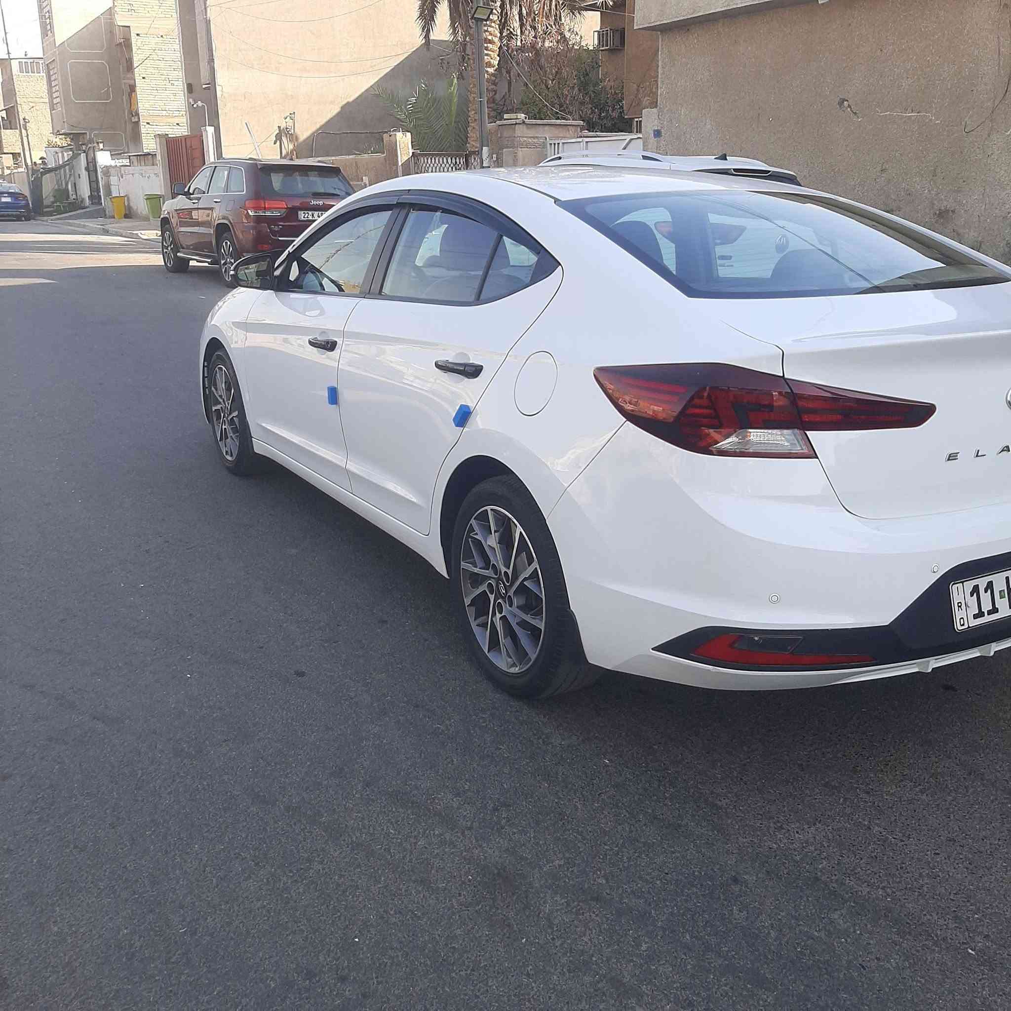 النترا موديل 20 رقم بغداد انكليزي خليجي فووول مواصفات بصمه وفتحه وتبريد قطعتين تحكمات وداخل صاج وبعد بيها مواصفات بيها صبغ ربع دوسه وسحبة كارت وتلث مكانات بدي آر باب الصدر أزغار وشرط متبين اله بالسونار باقي السياره مكفوله من الصبغ والفتح والتبديل والبارد المحرك والكير والتبريد مكفولات على وضع الشركه غرفتها جديده تخم تاير ماشيه (107 الف )  السعر 150    مكانها بغداد الاعظميه او حي القاهره للأتصال*********** مامتواجد عالنت رجاء
