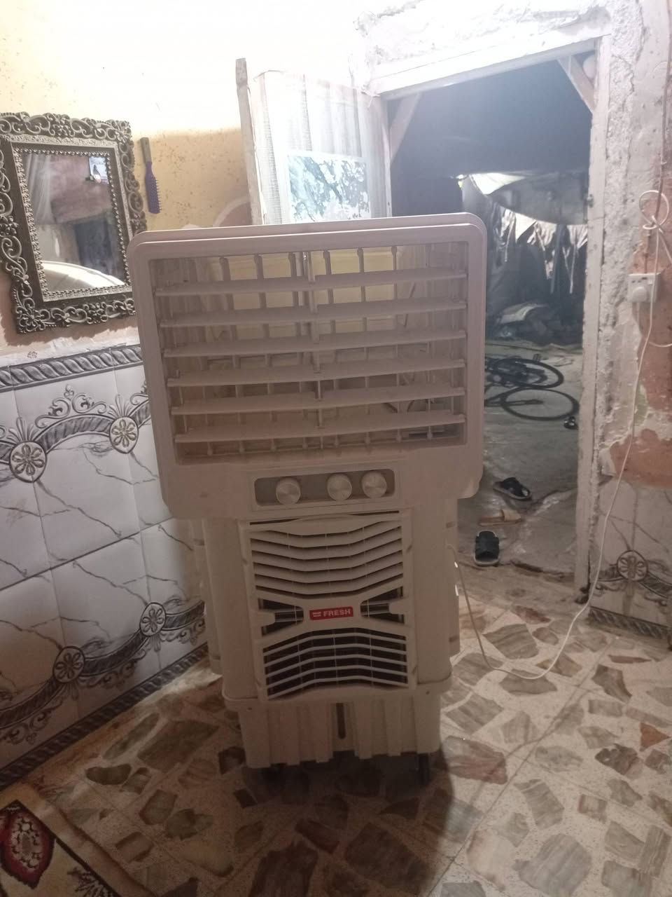 سلام عليكم مبرده نوعيه فريش احسن نوعيه شرط ثلج على المولده ثلاثه سرعات السعر 325 وبيهامجال للاستفسار على الرقم ***********
