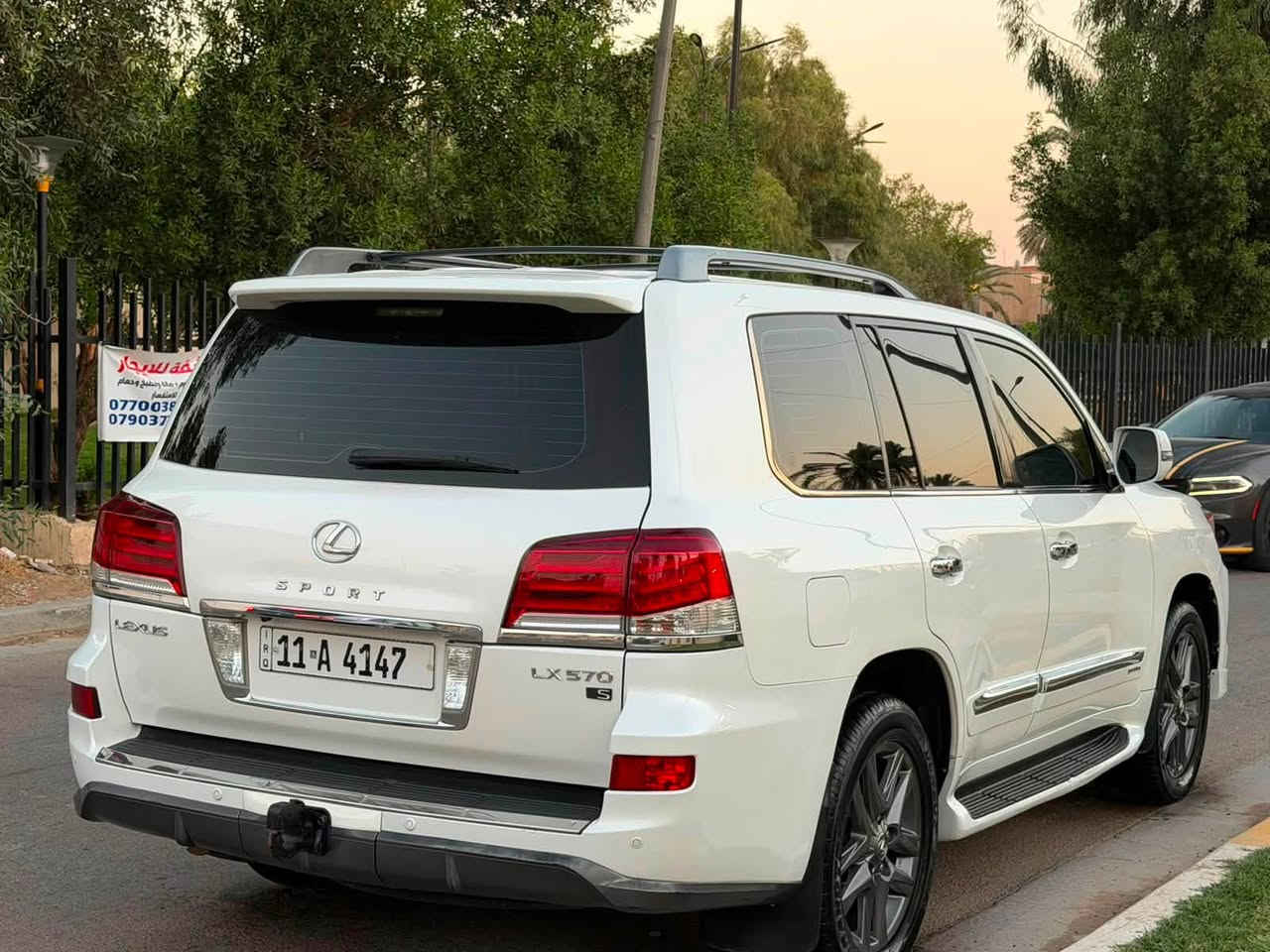 السلام عليكم

لكزس 2013 LX570 خليجي بريم 

فول موصفات 

بصمه-فتحه-راداد-كامير-كشنات تدفئه وتبريد -ستيرن كهربائي-صندوق شفط _جكات _داخل مشمشي 

سياره جهازه  من كلشي وجديده 

مكان بغداد

الاتصال

***********
