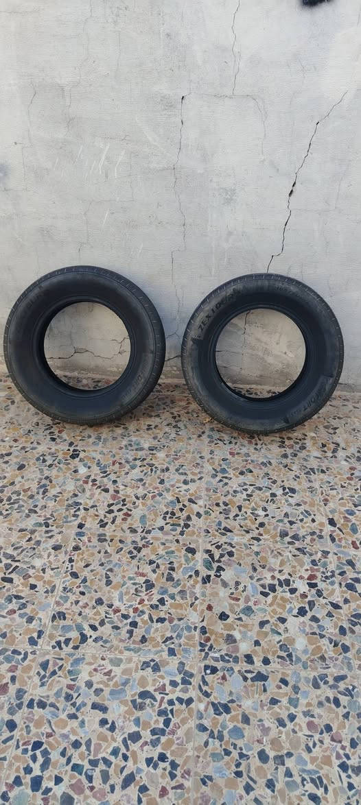 اخوان تايرات زوج (14*70*185) مال اكسنت مال نيسان بعد ما أعرف ياسياره ايصيرن عليهه السعر 50 قفل نظيفات كلش *********** مامتواجد على فيس
