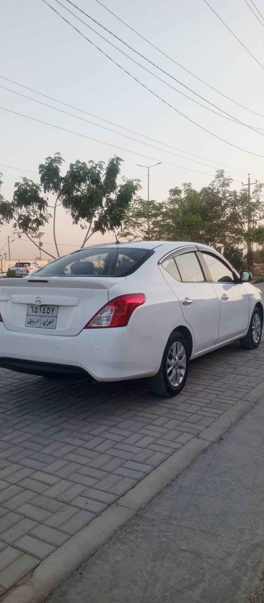 نيسان سني ٢٠٢١  هندي
مكفولة من الصبغ والتبديل 
بيها كارت شبر بالبنيد 
السياره جاهزه من كلشي 
ويل كب تحكمات شاشه
ماشيه ٩٠ 
تريد تحويل تريد وكاله 
السعر ١٠٠ 
للاتصال ***********
مكان سياره حله
