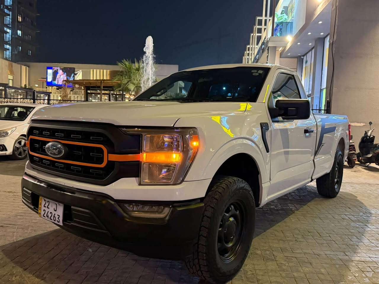 Ford f150
موديل ٢٠٢٢ 
ماشية ٥٥ الف ميل 
٦ سلندر 
محرك ٣٣٠٠ 
شاشة كبيرة  
حساس خلفي 
كامرة خلفية 
مرايات جانبية هيتر 
كير تعليق 
ويل ١٧ 
تايرات بريجستون 
اوتو ستارت ستوب 
صبغ بنيد وجاملغ ايمن امامي وجاملغ ايمن خلفي 
السعر 160ورقة 
للاستفسار والتفاصيل مكان السيارة بغداد الكرخ
***********

