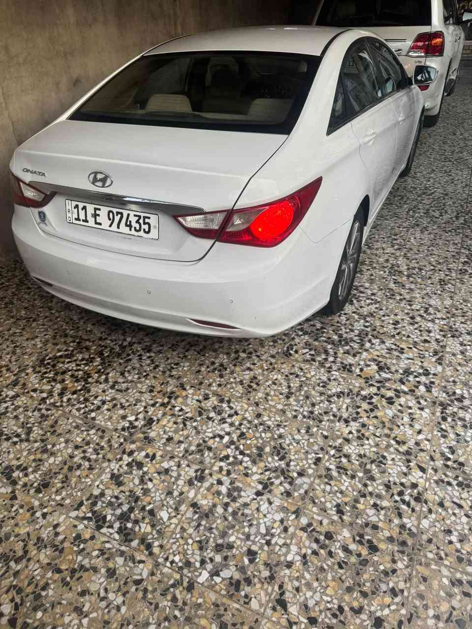 السلام عليكم اللبيع سوناتا خليجيه موديل 
14 رقم بغداد دولي 
مكينه 2400
السياره جاهزه من كلشي مري شفط فول تحكات حساسات قطعتين تبريد كشن كهرباء
مكينه تبربد ثلج حداديه تخم تاير 
كله جديد 
السياره مكفوله ماعده هاي الموضح بلصور كارتات بيهه 
وشرط السونار 
مكاني كرابلاء الاستفسار اكثر اتصل على***********
