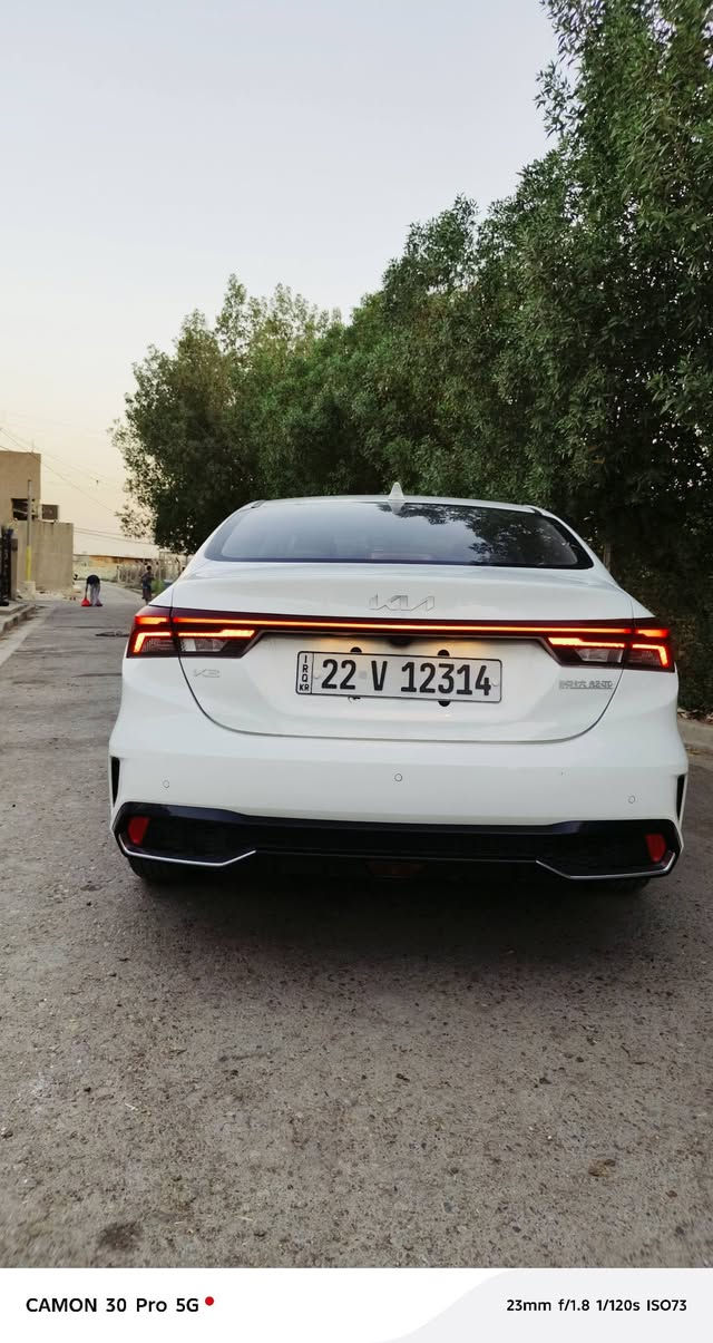 السلام عليكم من رخصة الادمنية المحترمين
كيا k3  للبيع موديل ٢٠٢٤  رقم اربيل مميز باسمي  ماشية (٢٦٧٠٠  كم ) 
مواصفات السيارة  حساسات اماي خلفي
بصمة باب السائق  وداخل جلد وفتحه بالسقف وكامرة خلفية دوارة  ومواصفاته معروفة السيارة كلش نظيفة مثل ماموضح بالمنشور  الشراي يتصل على الرقم ***********   وموجود واتساب بهذا الرقم الي ايحب يتواصل  السيارة مكانهه بغداد جسر ديالى القديم  واعتذر عن المراوس محتاج فقط بيع السعر ١٤٢ $ 
وبيهه مجالى حك الجية كلش بسيط  وشكرا
