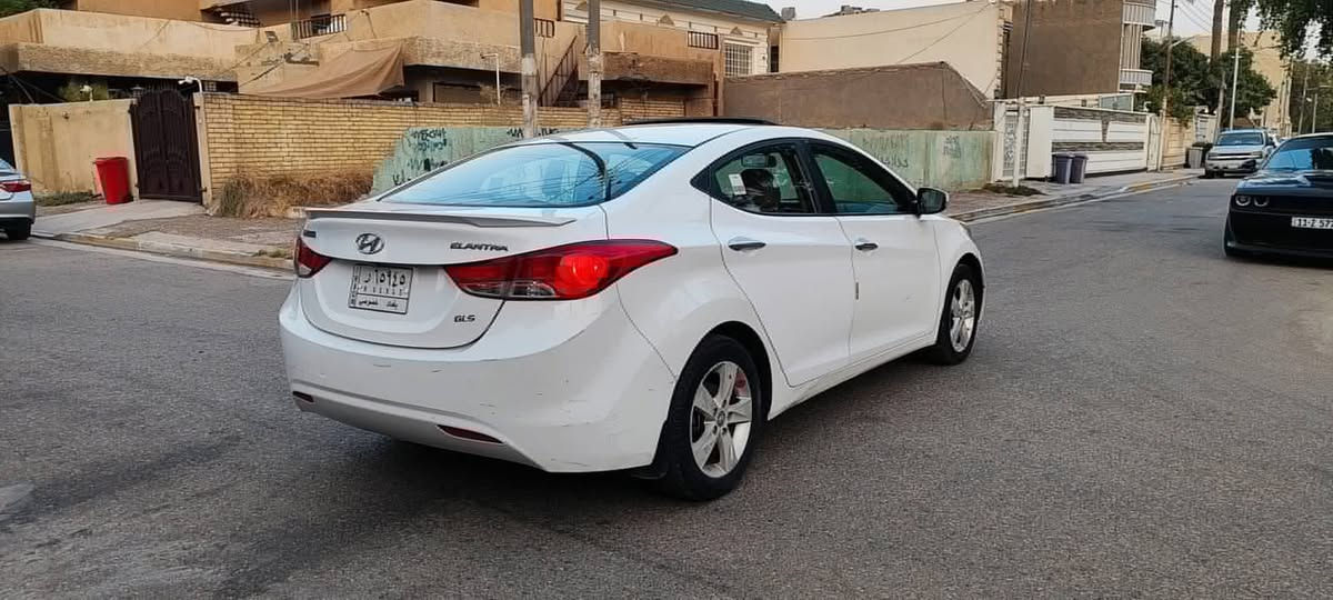 سلام عليكم....
هونداي النترا 2014 خليجي كامل موصفات GLS #النترا 
ماشيه 119 كم
محرك دوش 1800
تبديل باب خلفي الايمن الخلفي نفس الون
بيهه طخه خفيفه بلجاملغ بلهلال 
سياره جاهزه مابيهه نقص
مكان بغداد العامرية 
شعندك مرواس جالنجر جارجر والفرق 
وطلب فرقك

***********
