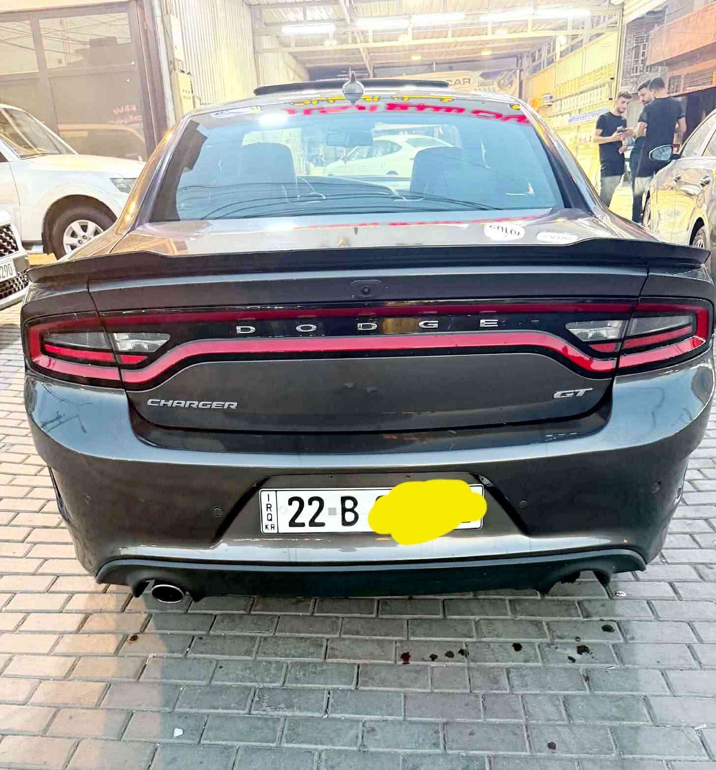السلام عليكم بيع سريع
جارجر GT 2019 فول فتحه سلايد 
لون نفطي ماشية 99 ميل السياره كلين صار بيها صبغ بالعراق الباب الخلفي عكس السايق فقط بدون اثر حادث رقم اربيل الجديد السعر 185 وبيها مجال مكاني بغداد 
للاستفسار ***********
