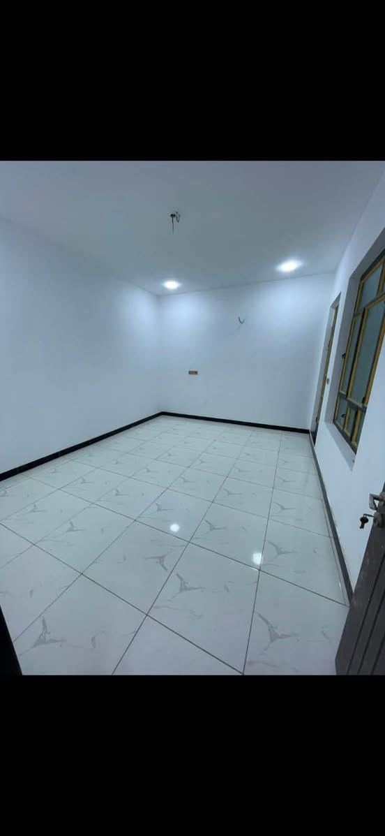 السلام عليكم سعر مناسب جداً جداً
بيت للبيع في حي الجهاد منطقه ديوان المخابرات 
مساحه البيت ١٥٠ متر  واجهه ٦ ونزال ٢٥ 
يحتوي البيت على 
٤ غرف نوم 
٢ حمام 
وصاله ومطبخ وكراج 
للاستفسار اتصل على الرقم التالي 
***********
