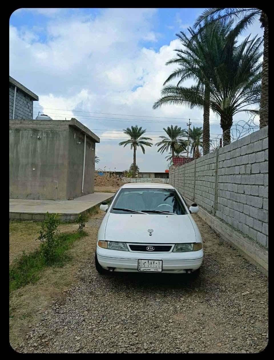 السلام عليكم 
كيا سيفيا 
سياره بلاديه بدون صبغ
موديل 1992 رياضي
سياره جاهزه باتري حداديه 
تبريد شغال سياره جاهزه 
كير محرك خير من الله
السعر (39)وبيه مجال بسيط
مكان السياره بغداد ناحيه الرشيد قرب سريع الجديد
***********
