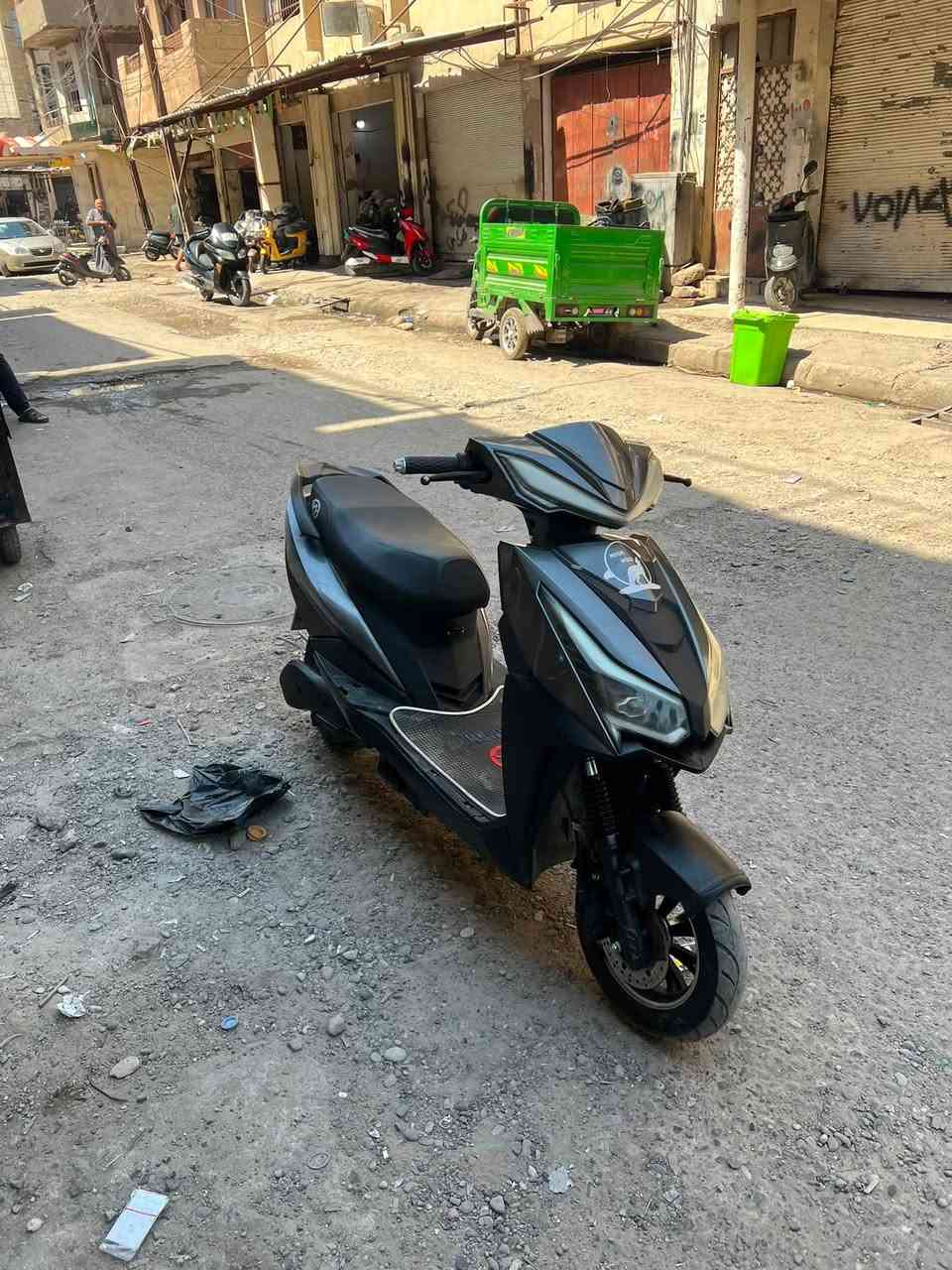 السلام عليكم
دراجه شحن للبيع بدون بطاريات 
السعر٣٠٠وبيها مجال اني مآخذها ٥٠٠
للبيت أو مراوي وانطي فرق
وهاذا رقمي للتفاوض (***********)
للعلم الدراجه كلها شغاله ونضيفه حيل بس يرادلها بطاريات
مكاني موصل مقابل دايرة المرور
