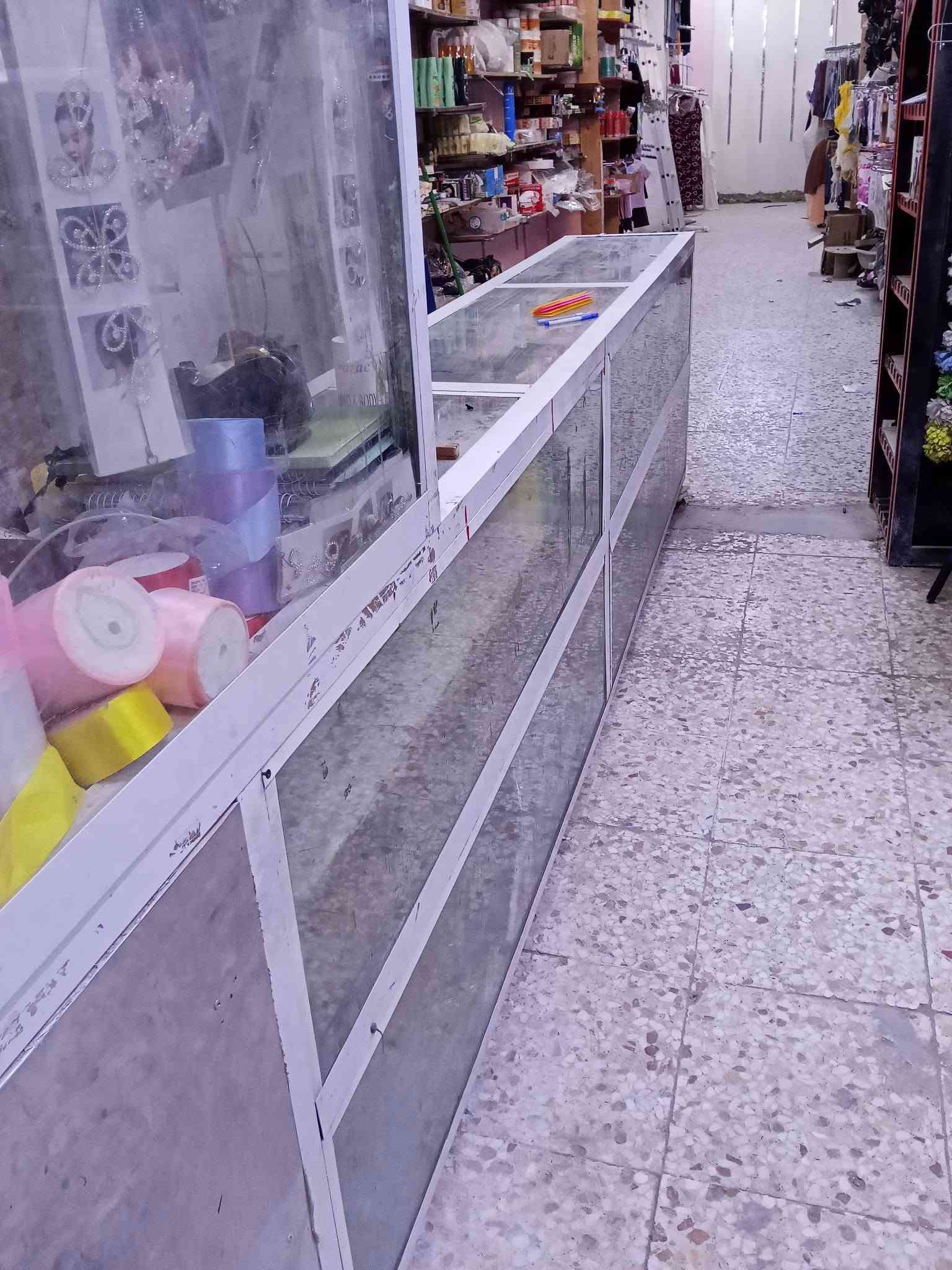 رفوف • حديد خشب • عارضة مفروشات