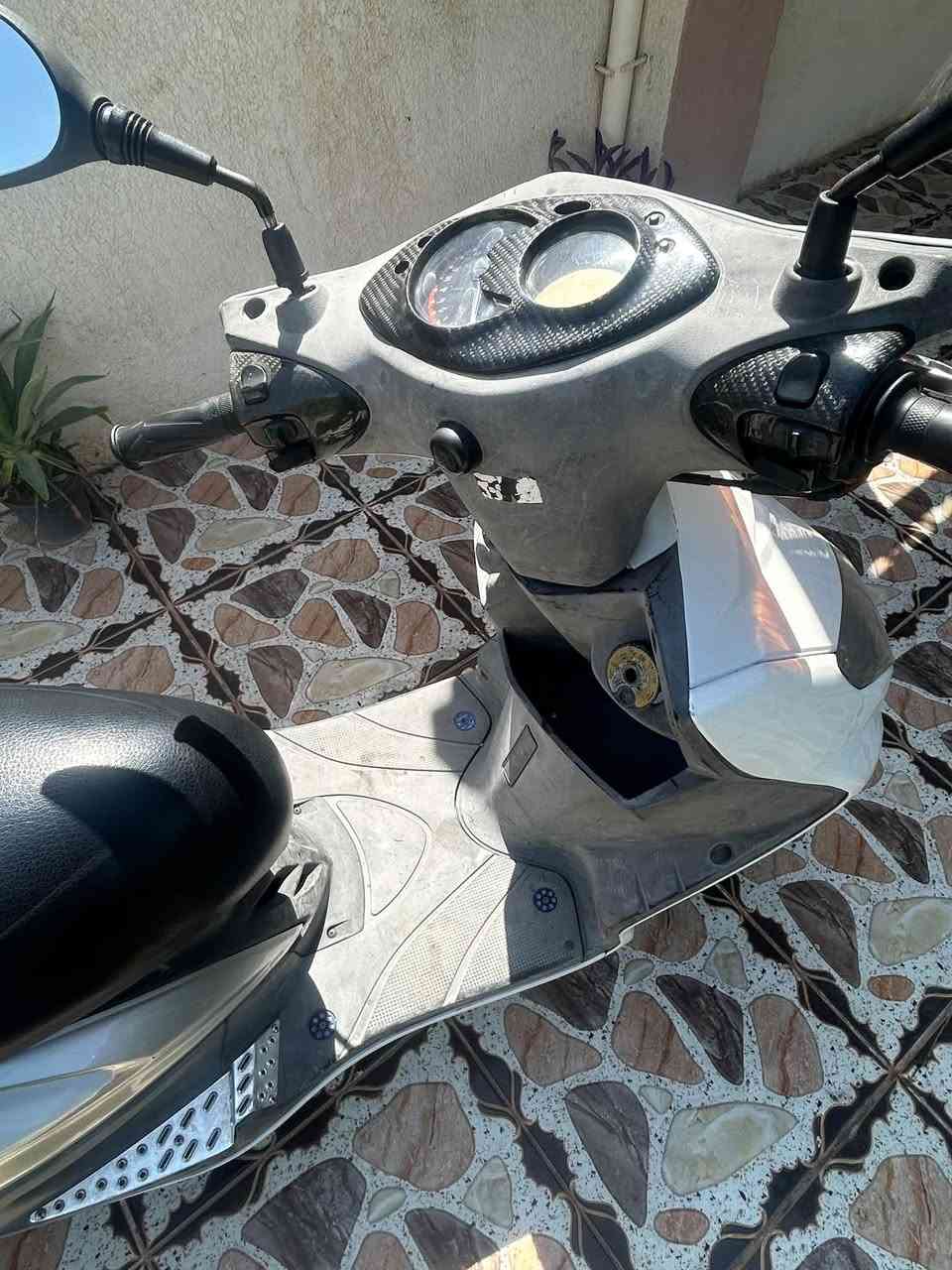 الي يدور نضيف وناشفه سكنس فحل كابريتر
دراجة رمبه ونضافه 💯 مابيهة نقص كامله كفاله عامه تاير امامي جلاتين من لخارج وبيهة كاربون ٤قطع هم من لخارج وموضحة بصور شلعه ومعدل فول مكان ديالى شهربان اقره تفاصيل يله تخابر تكلي مكانك وينن احضرك اقره تفاصيل يله تخابر سعر مليون وبيها مجال استفسار *********** ملاح فول مولحة كلهة
