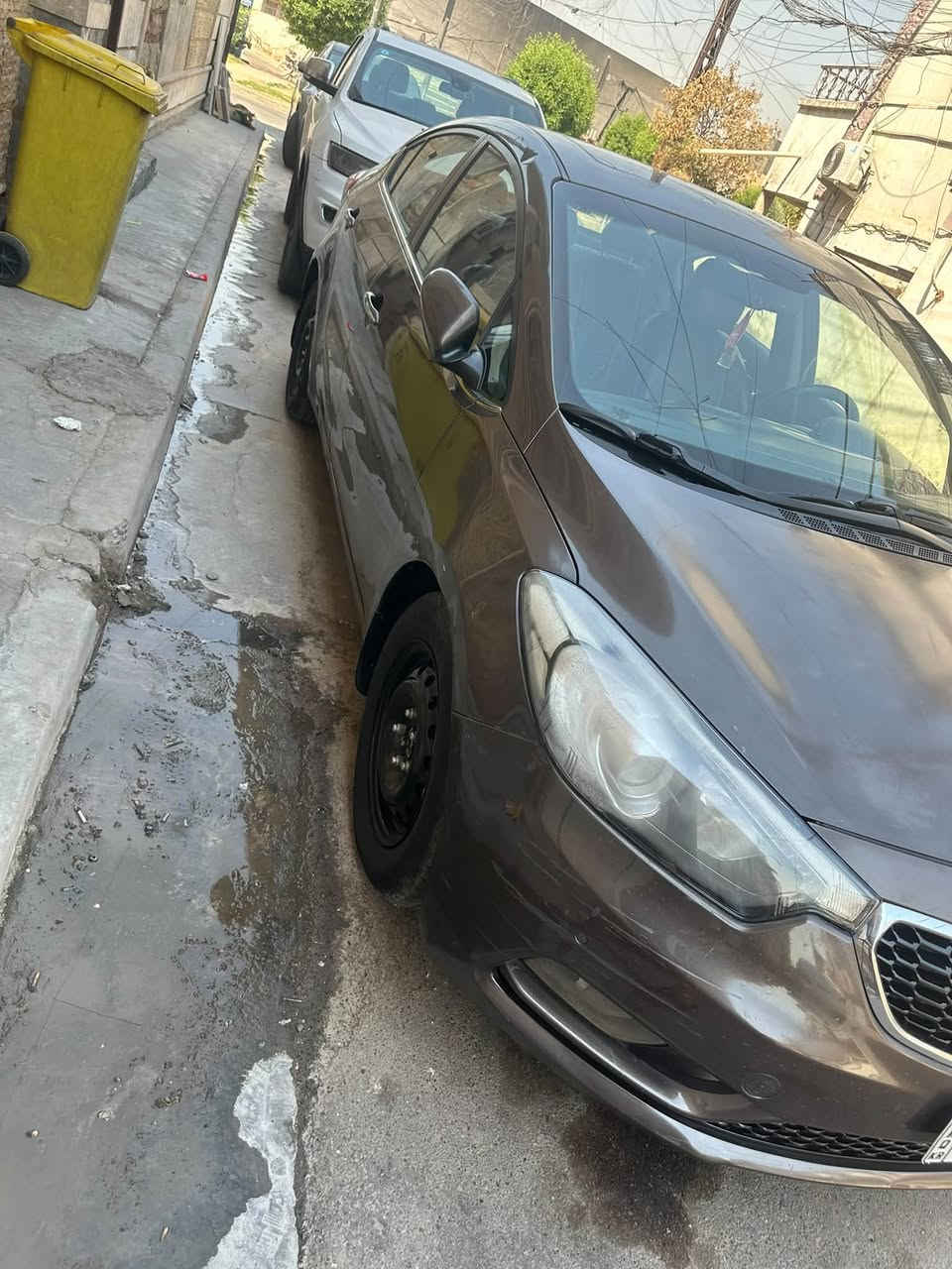 سيراتو خليجي موديل 2015
سياره مكفوله بدون صبغ سياره واحد على واحد فول حساسات امامي خلفي بصمه فتحه لايت لد امامي خلفي شفتات كشنات جلد جاهزه اي نقصه مابيها ماشيه 128
السعر ٩٩
الرقم ***********

