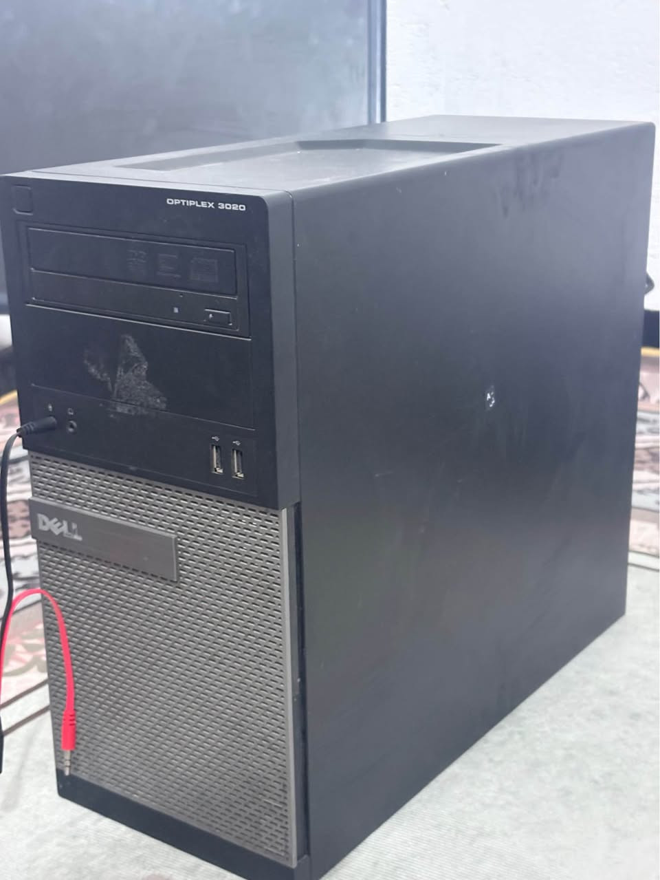 Intel Core i5-4590
* كرت الشاشة (GPU): NVIDIA GeForce GTX 1050 Ti
* الرام (RAM): 8GB
* التخزين:
    * SSD سعة 128GB
    * HDD سعة 500GB
* الشاشة: موجودة ضمن التجميع

السعر 250 الف نهايته
رقم التواصل ***********
العنوان بصرة - المطيحة البصرة, العراق
