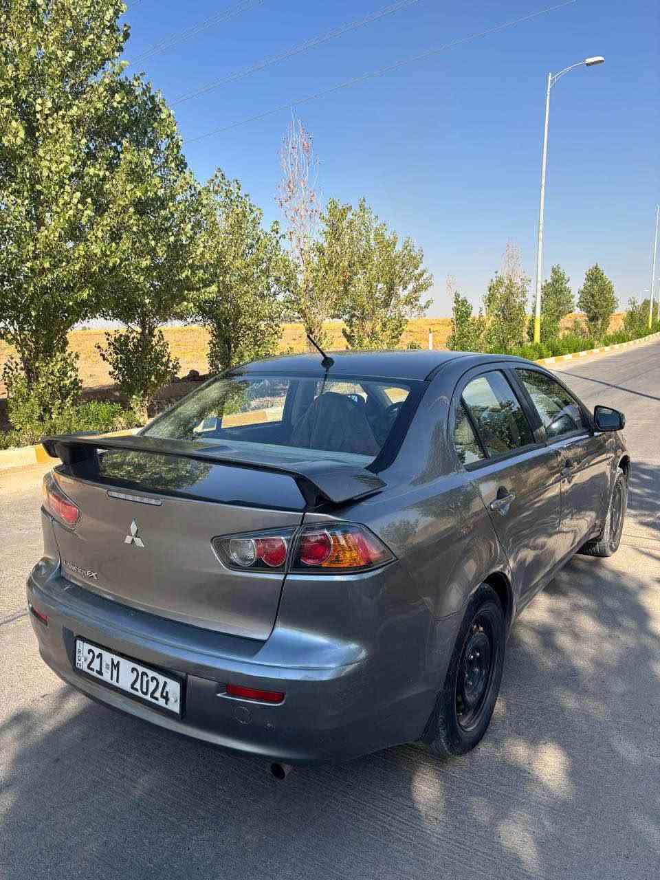 Lancer 2017 مەکینە بچوک سۆنەرم داناوە مواسەفات خلیجی ناو زەرد ١٨٧٠٠٠ کم ڕۆیوە گێرو مەکینەی نەکراوەتەوە سەنەوی تازەیە ڕەقەمەکەی لەگەڵ نیە شوێن سلێمانی 
*********** السليمانية, العراق
