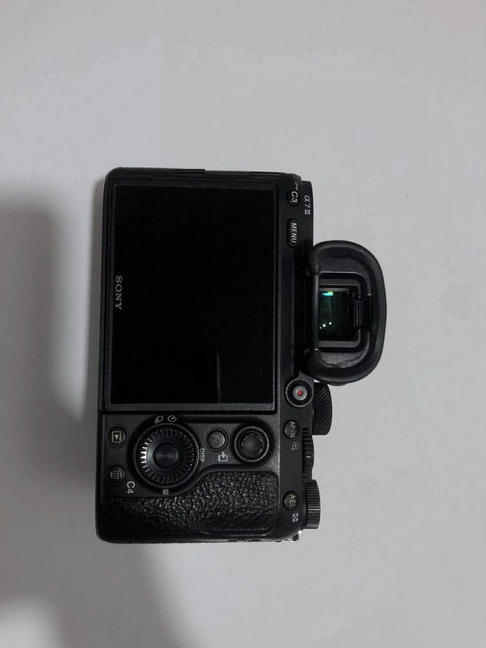 كاميرا سوني a7iii مستخدم للبيع 
بدي فقط 
بدون اغراض 
الشتر 40 الف 
كاميرا نظيفه ومرتبه 
للاستفسار خاصً
مكاني بغداد المشتل
