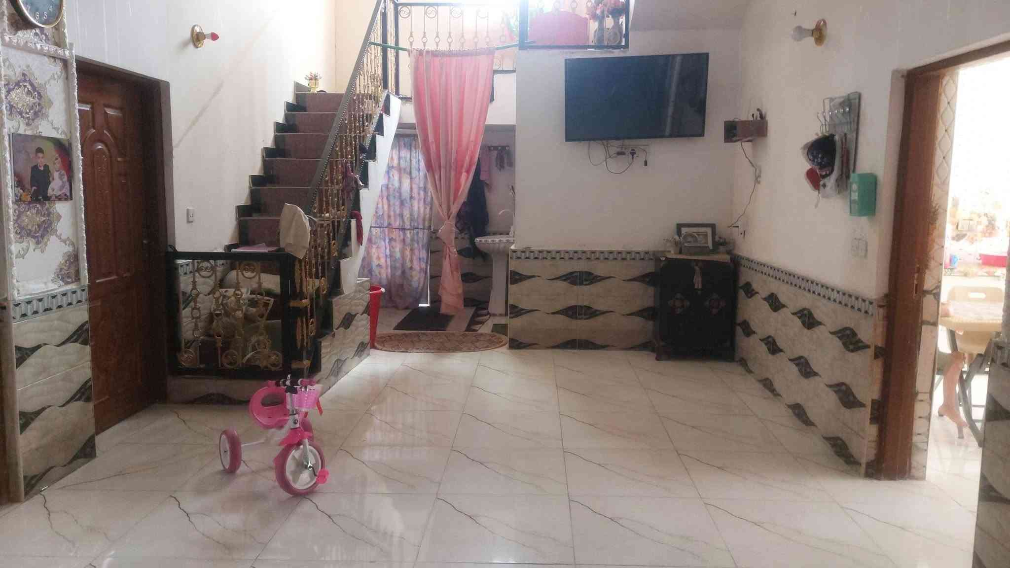 بسم لله الرحمن الرحيم
الديوانيه 
بيت طابو زراعي ال بو جاسم خلف شارع جامع الجوادين بين الحضاره وشارع الوكفه شارع المولد مال عقيل يم محل ابو ناجي . بيت طابوق من ساسه لراسه ركن المساحه ٢٥٠ 
يحتوي على ٢غرف ٥×٤ +صاله ١٠×٤ +مطبخ ٥×٤ + ستقبال ٤×٧ +صحيات داخليه وخارجيه +ممر عرض  ٢متر +منور عرض ١ متر +بيتونه ٣×٤+ سطح شتايكر جديد مال العام +ارضيت البيت بورسلاين واخيراً كهربايات البيت والماء جديد 

***********
