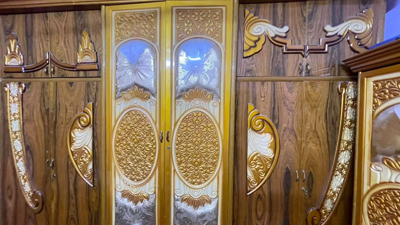 غرفة خشب صاج • نضيفه • الطارمية السكلات