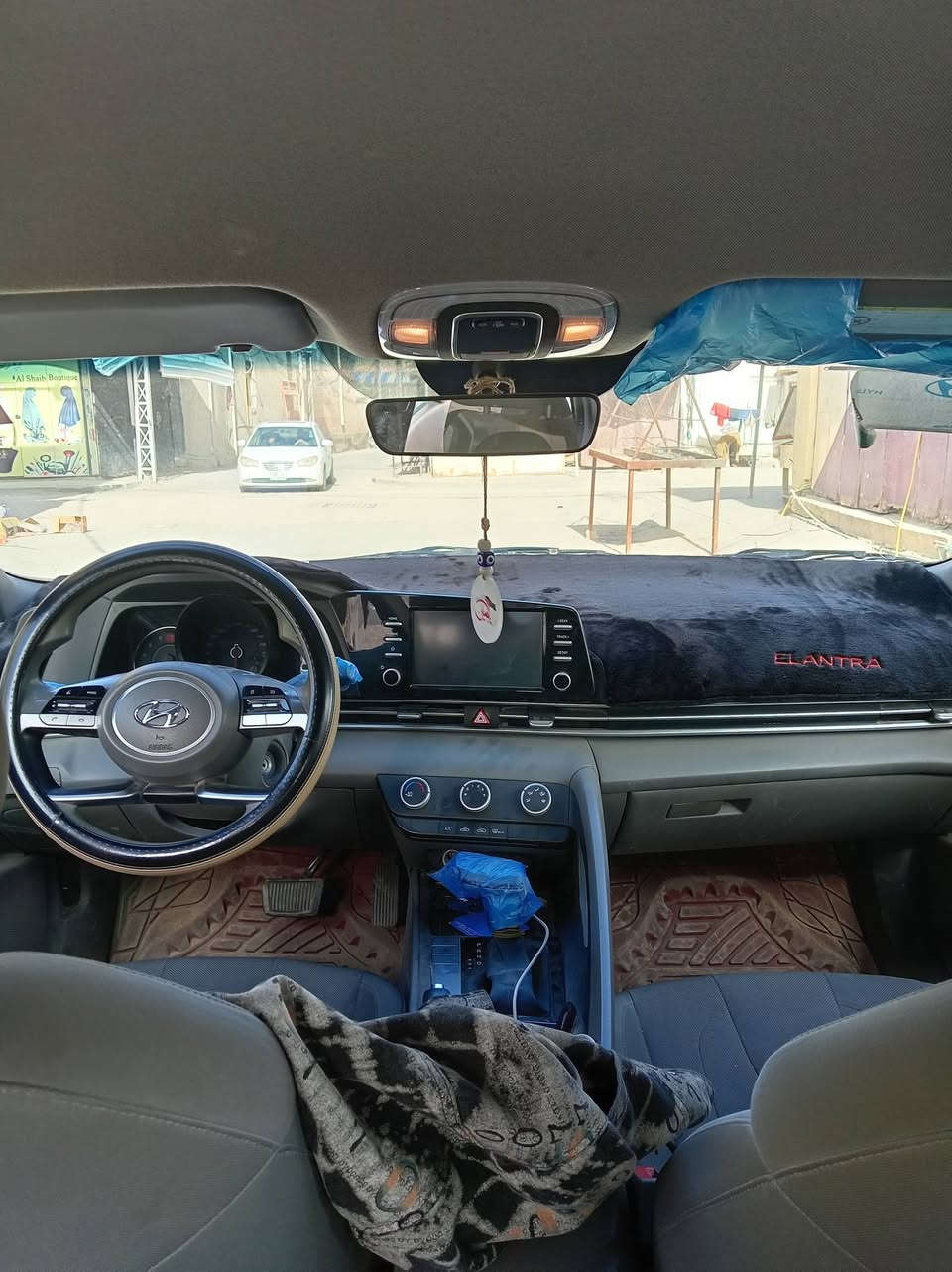 النترا موديل ٢٣خليجي رقم دهوك رقم انكليزي  محرك ١٦٠٠ كير ايتي معروفه مواصفاته   ضربة جنطه والجاملف الايمن  واصله للبدنه شرط ترايك وين متريد
سعر ١٢٥ وبيه مجال مكاني كوفه هذا الاستفسار ***********
