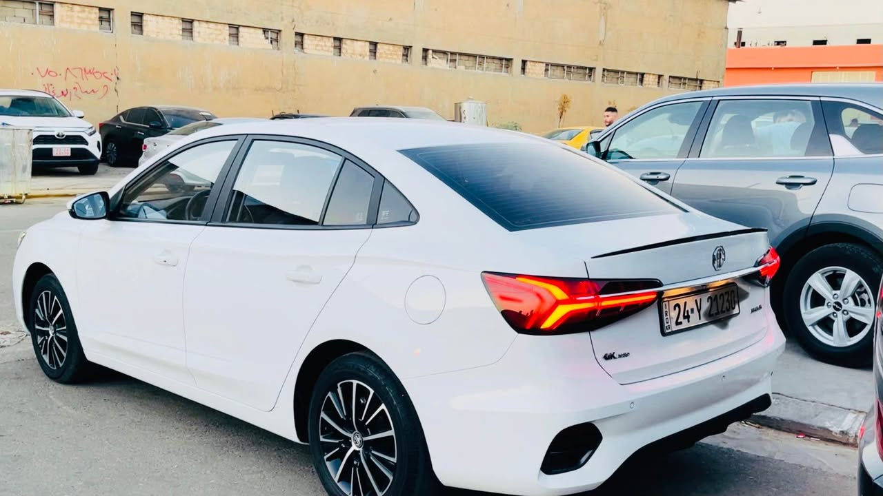 MG 5 بلص
موديل2025
ضمان الشركه 
ماشيه7 الاف 
مكفوله من الصبغ والتعديل
كامره
بصمه
تبريد قطعتين
شرط التحويل 
*********** موصل, نينوى
