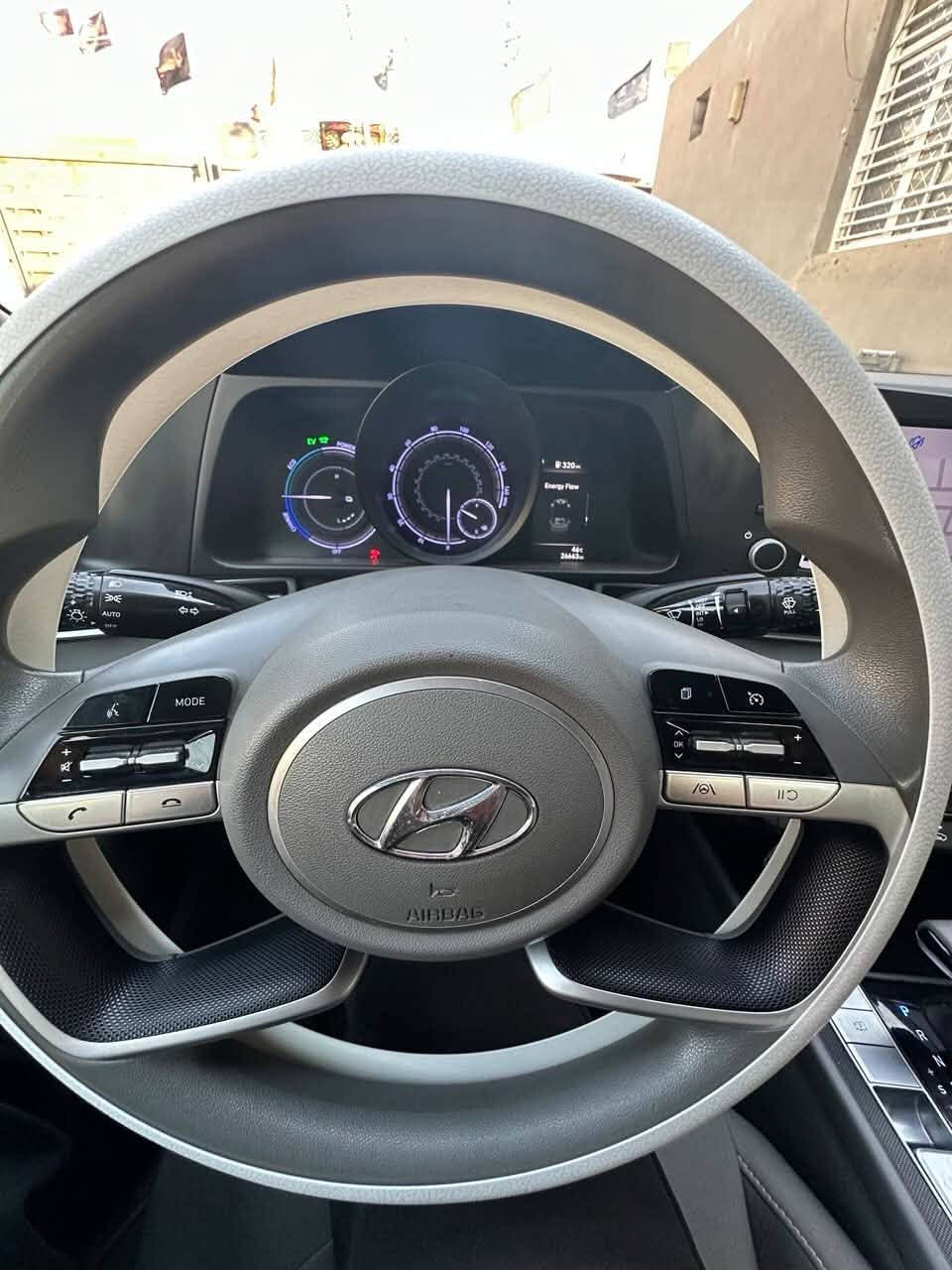النترا 2023 hybrid(blue)
موصفات السيارة 
قياده ذاتيه 
تحديد مسار
مثبت سرعة
رادار امامي خلفي وجانبي
كشنات تدفئة الامامية
شاشة ابل كار بلي واندرويد اوتو 
شاشة اعطال دجتل 
سيارة هواي بيها موصفات حلوة
حادثه مثل ما موضح بل صور علماً ان السيارة ليبل واحد ولا قطعة مفتوحة البنيد فقط تصليح سيارة خير من الله محرك 1600 هايبرد تبريد خير من الله  
للاستفسار اتصل على رقم 
***********
+تحويل ثاني يوم مباشرة
