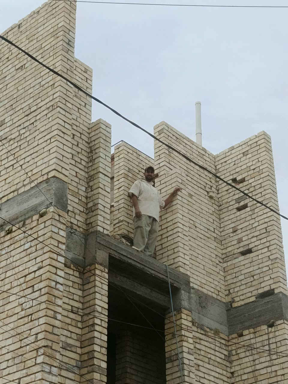 بناة • شغل نضيف • ملتزم بالموعد