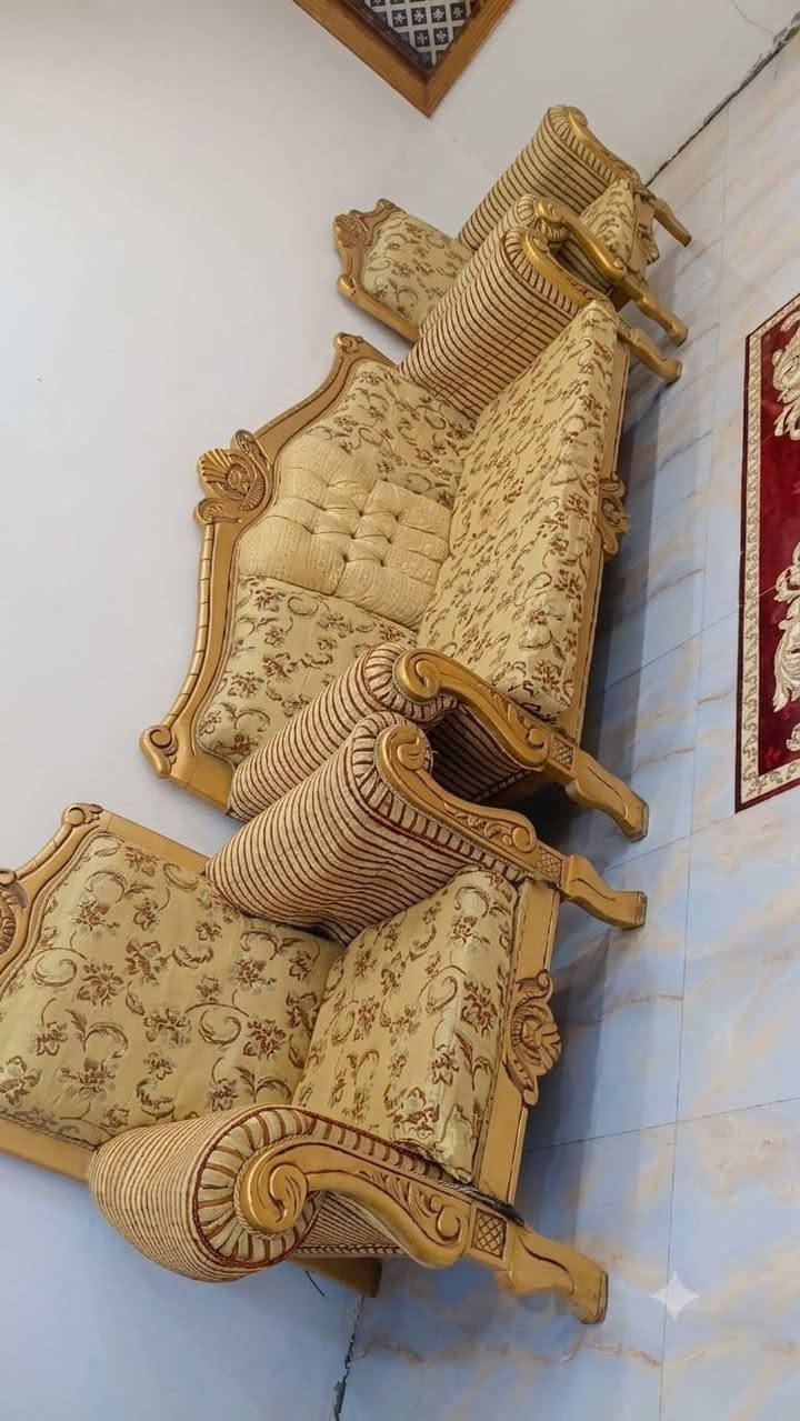 تخم نضيف للبيع سعره ٣٥٠ الف متوفر توصيل
 واتساب فقط ***********
